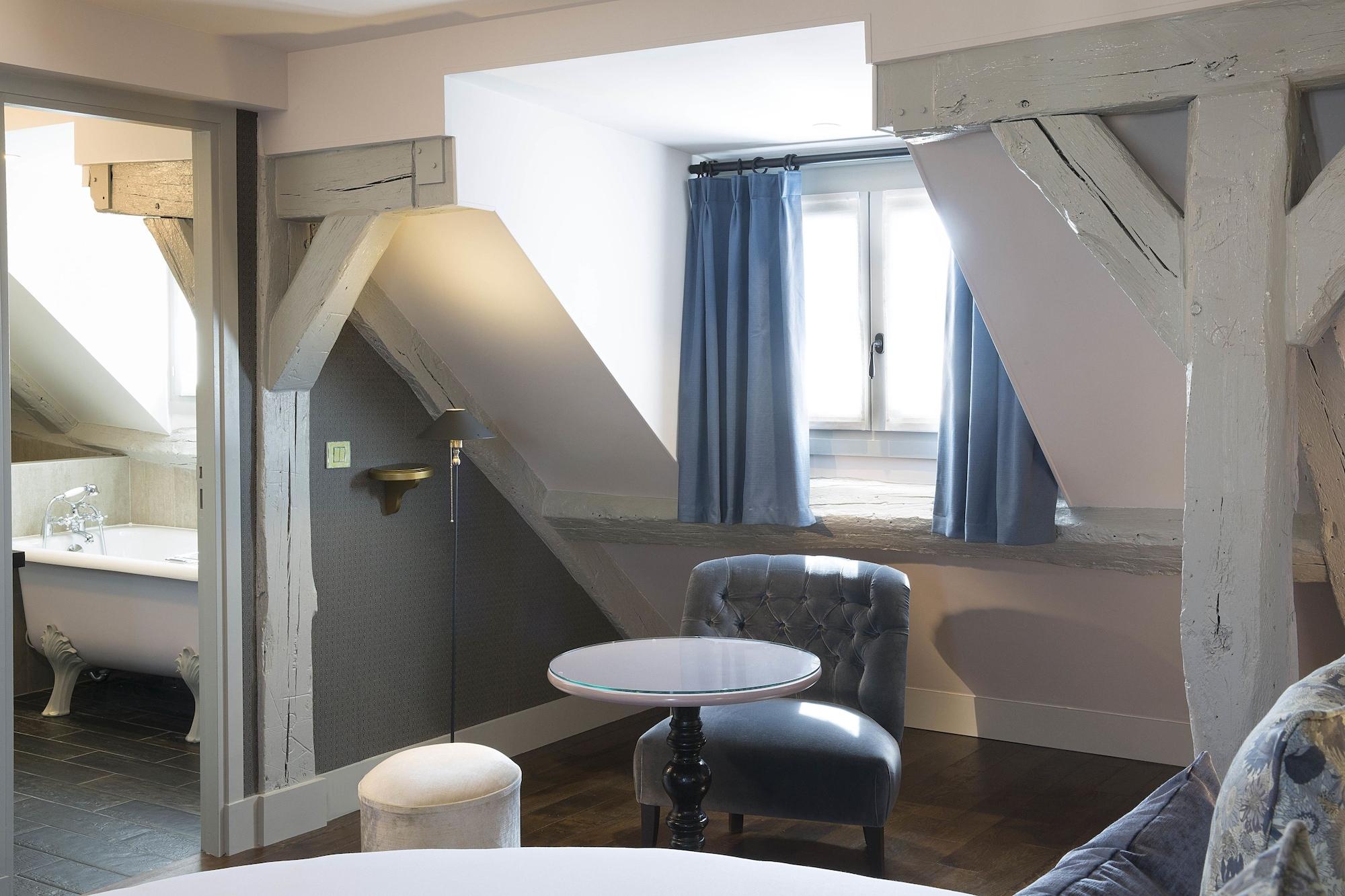 Les Plumes Hotel Parigi Esterno foto