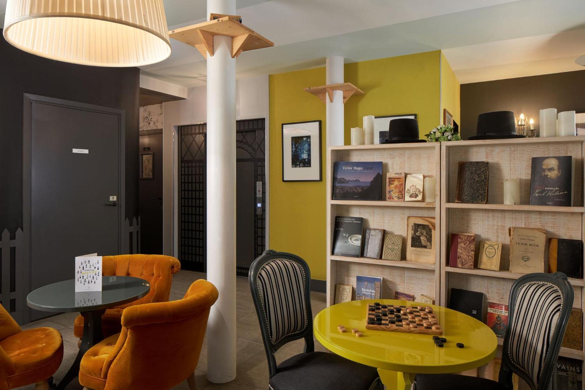 Les Plumes Hotel Parigi Esterno foto