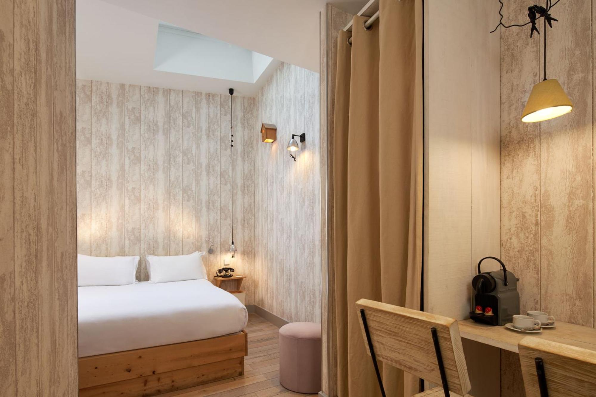 Les Plumes Hotel Parigi Esterno foto