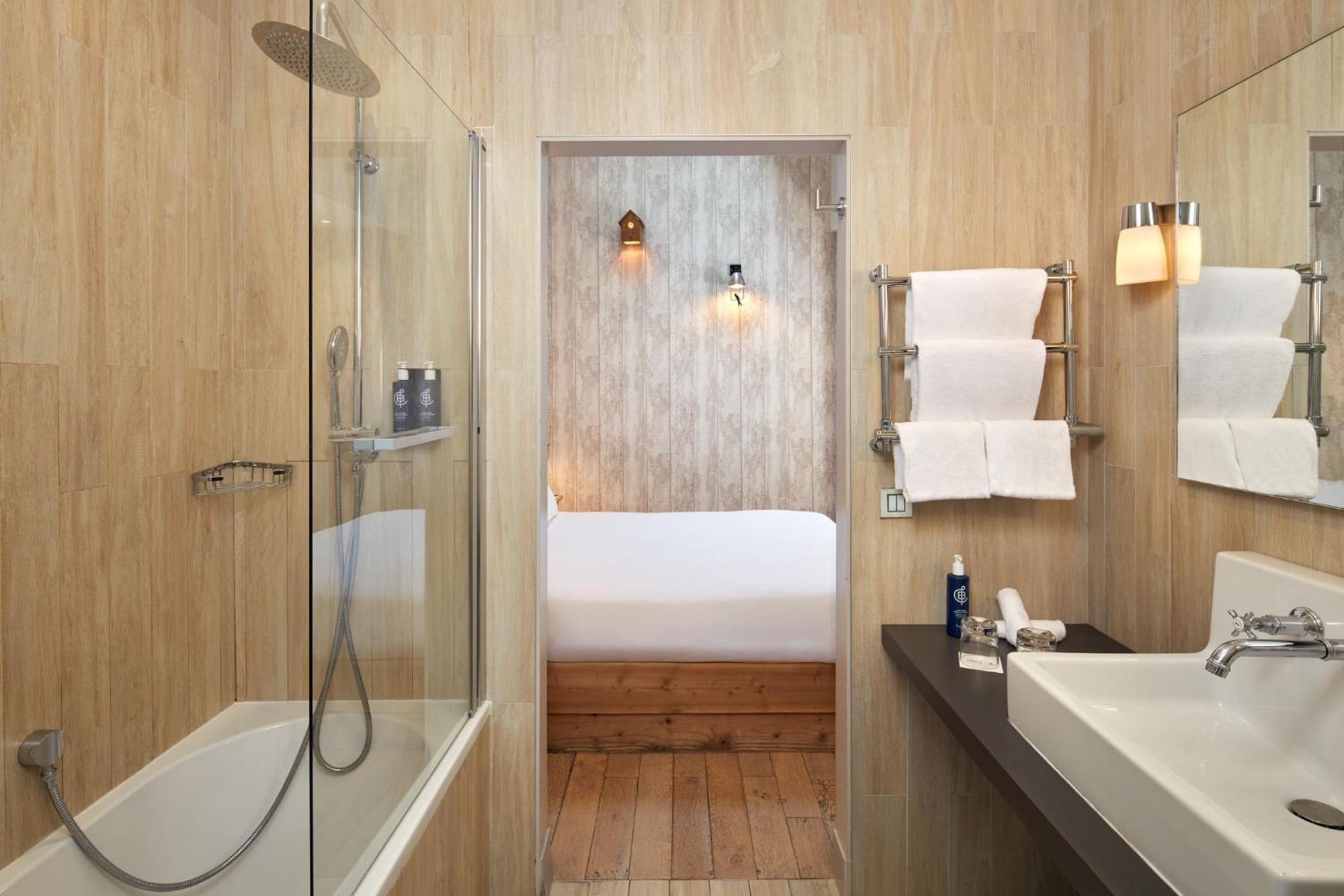 Les Plumes Hotel Parigi Esterno foto