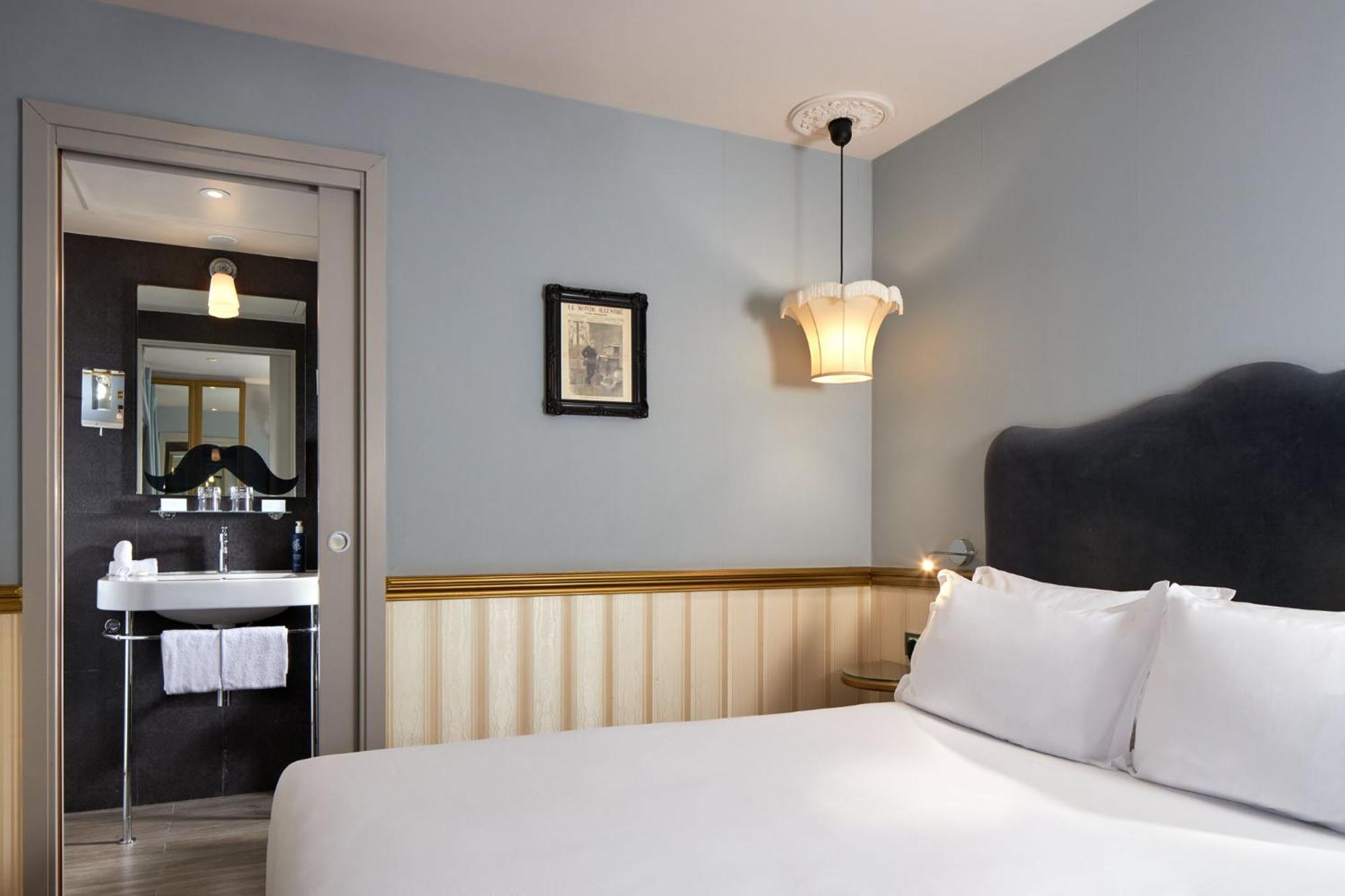 Les Plumes Hotel Parigi Esterno foto
