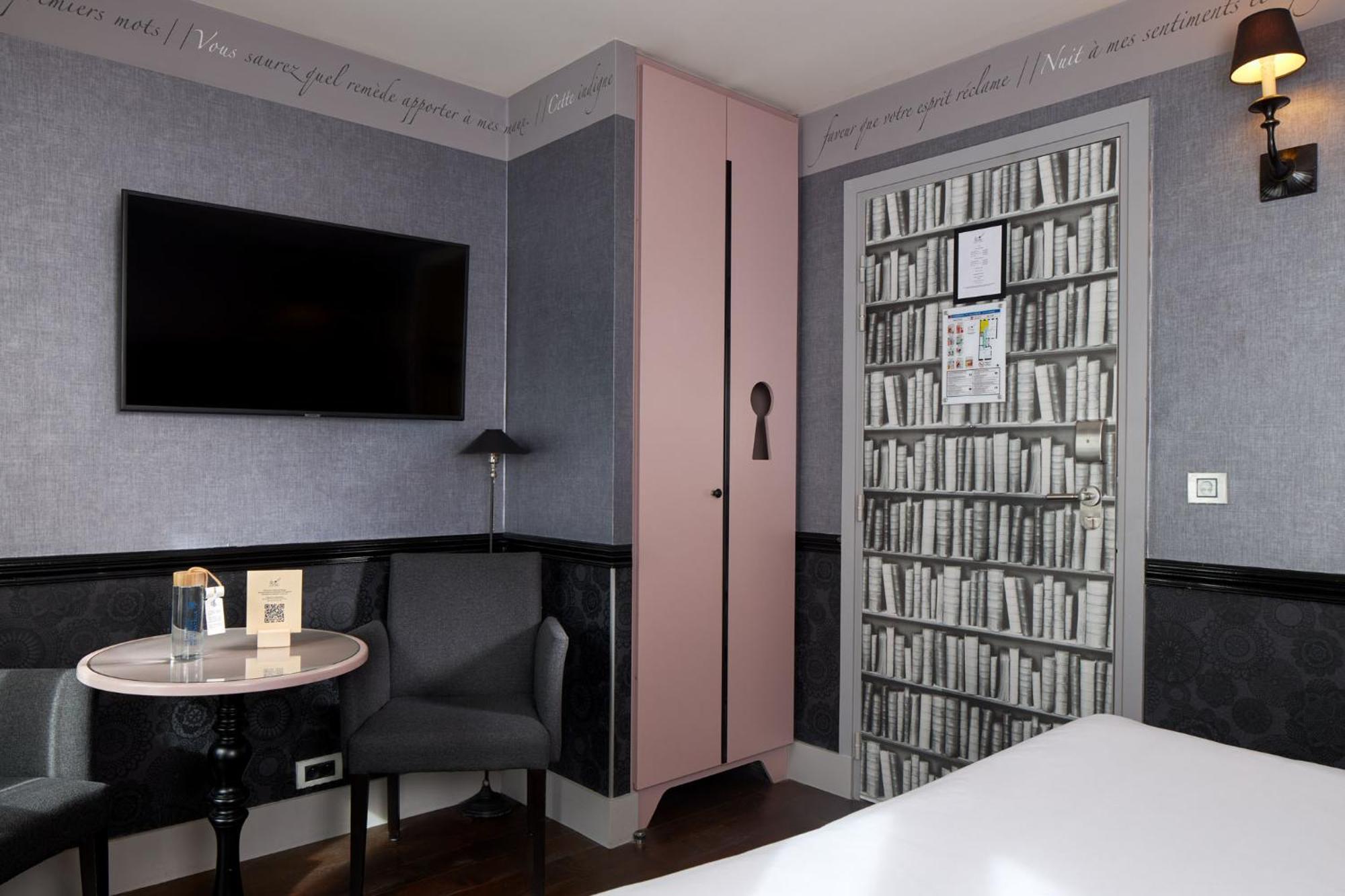 Les Plumes Hotel Parigi Esterno foto