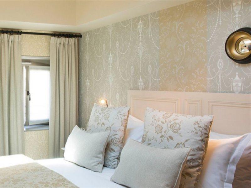 Les Plumes Hotel Parigi Esterno foto