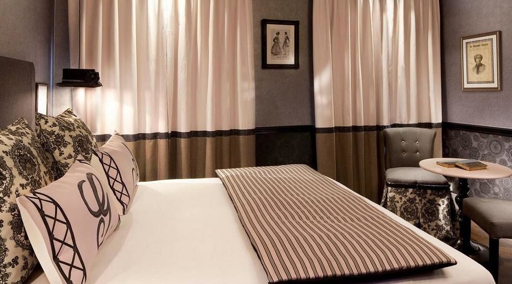 Les Plumes Hotel Parigi Esterno foto