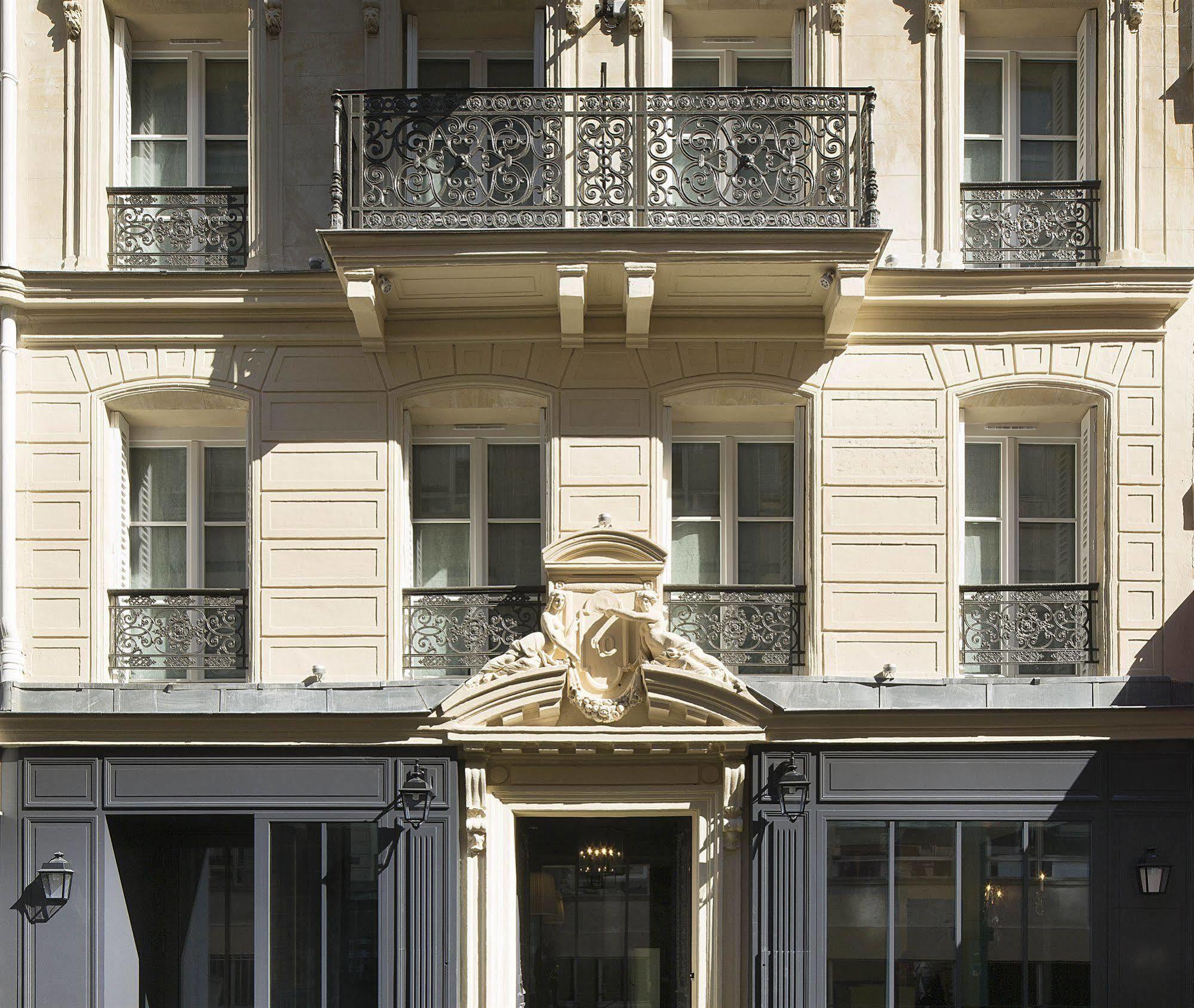 Les Plumes Hotel Parigi Esterno foto